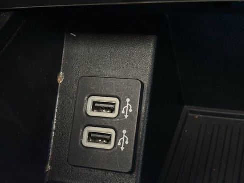 Used 2019 Ford F150 Raptor w/ Equipment Group 801A Mid image 40