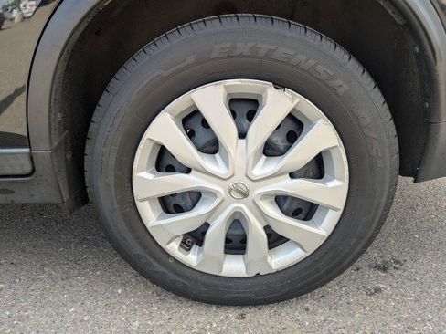 Used 2014 Nissan Rogue S image 23