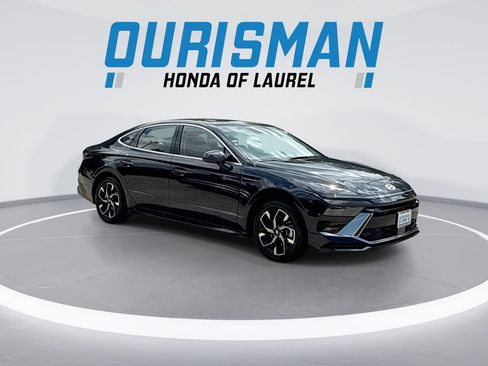 Used 2025 Hyundai Sonata SEL FWD image 2