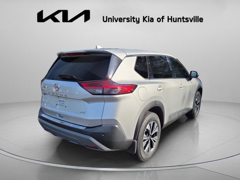 Used 2021 Nissan Rogue SV image 7