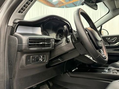 Used 2022 Lincoln Corsair AWD w/ Equipment Group 101A image 16