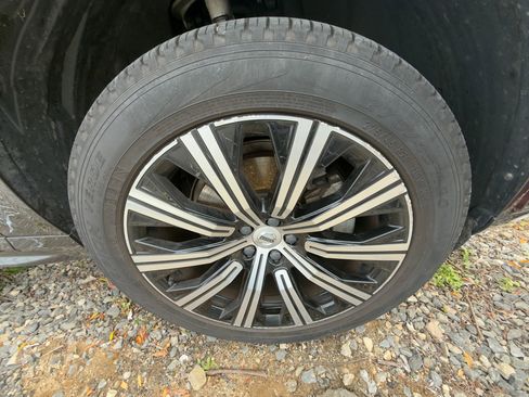 Certified 2023 Volvo XC90 B5 Plus image 10