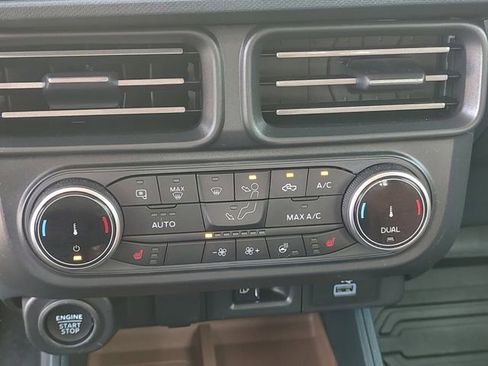 Used 2022 Ford Maverick Lariat w/ Lariat Luxury Package AWD/4WD image 16