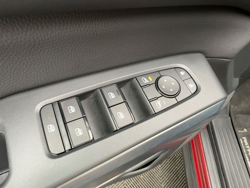 Used 2025 Nissan Pathfinder Rock Creek image 12