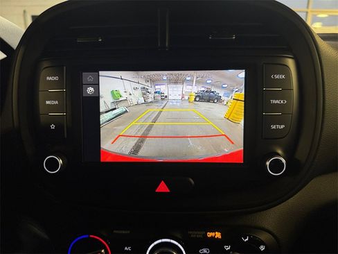 Certified 2024 Kia Soul LX w/ Option Group 015 image 18
