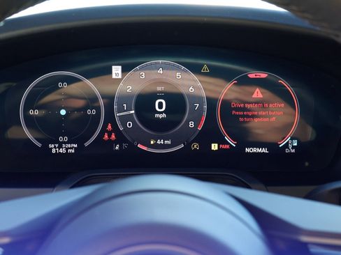 Certified 2025 Porsche 911 Carrera image 17