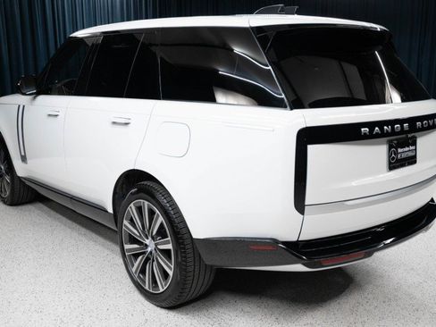 Used 2025 Land Rover Range Rover Autobiography AWD/4WD image 7