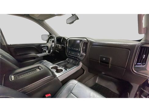 Used 2017 Chevrolet Silverado 1500 LTZ Z71 w/ LTZ Plus Package AWD/4WD image 18