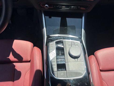 Used 2024 BMW 330i Sedan w/ Convenience Package RWD image 19