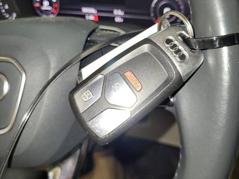 Used 2019 Audi Q5 2.0T Premium Plus AWD/4WD image 17