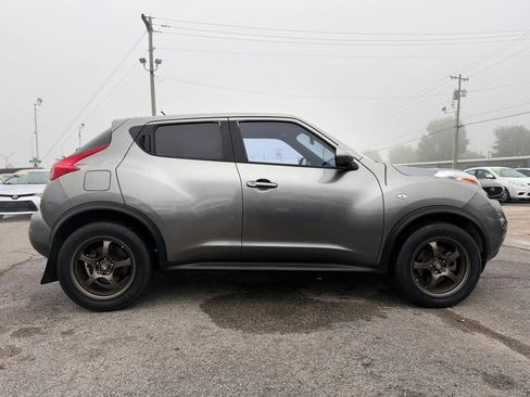 Used 2013 Nissan Juke S FWD image 3