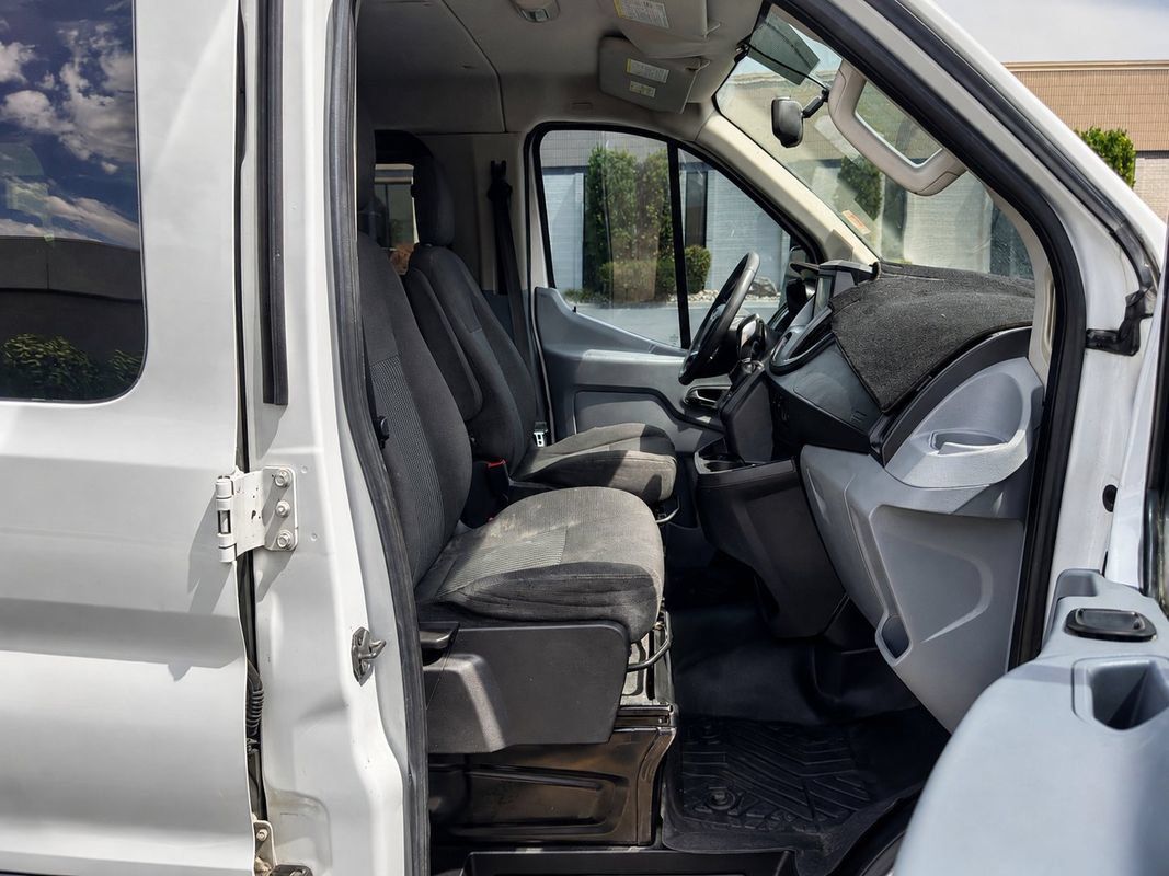 Used 2015 Ford Transit 150 XL RWD image 15