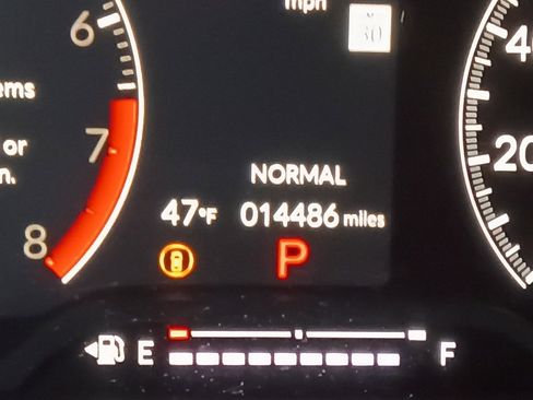 Used 2025 Honda Civic Sport image 2