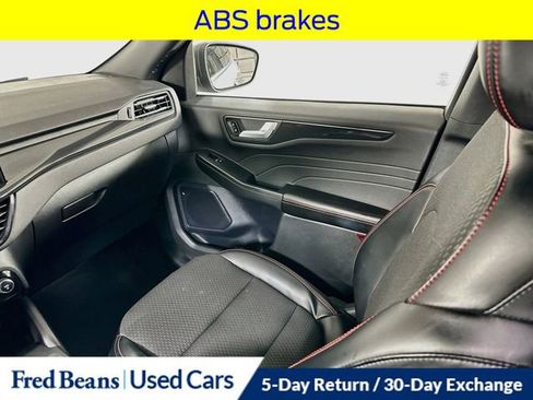 Used 2024 Ford Escape ST-Line w/ Tech Pack #1 AWD/4WD image 29