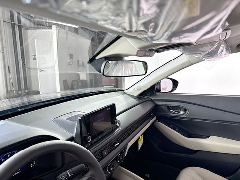 New 2025 Honda Accord SE image 6