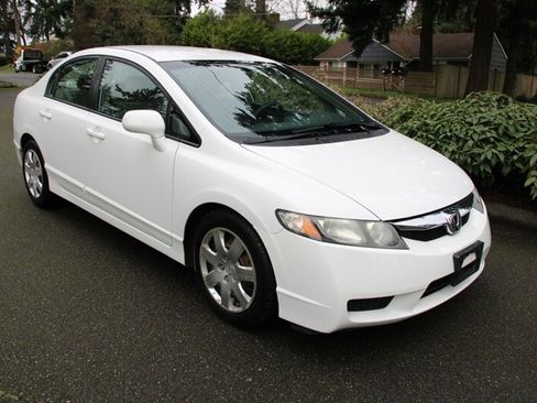 Used 2010 Honda Civic LX image 2