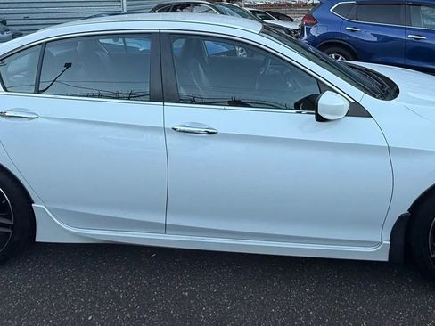 Used 2016 Honda Accord Sport image 4