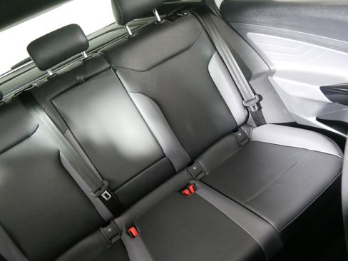 Used 2024 Volkswagen ID.4 Pro S image 14