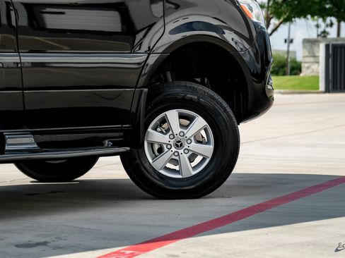 Used 2025 Mercedes-Benz Sprinter 2500 image 68