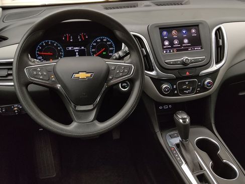 Used 2020 Chevrolet Equinox LS w/ LPO, Cargo Package AWD/4WD image 22