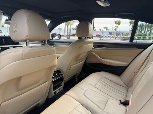 Used 2019 BMW 540i w/ M Sport Package image 16