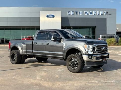 Used 2020 Ford F350 Lariat w/ Lariat Value Package AWD/4WD image 1