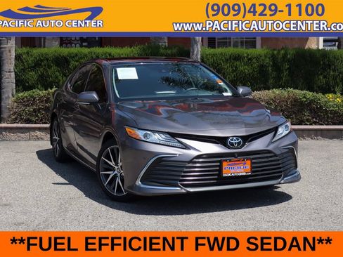 Used 2024 Toyota Camry XLE w/ Navigation Package FWD image 1