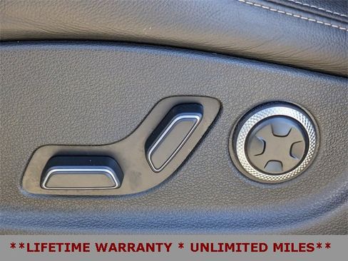 Used 2025 Genesis GV70 2.5T image 23