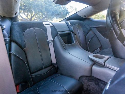 Used 2014 Aston Martin Vanquish Coupe image 32