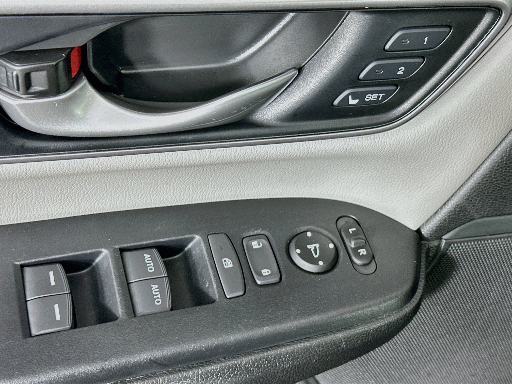 Used 2019 Honda CR-V EX-L image 15