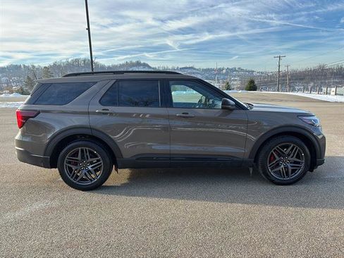 New 2026 Ford Explorer ST w/ Sun And Sound Package AWD/4WD image 5