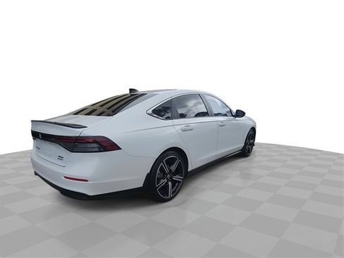 Used 2023 Honda Accord Sport image 8