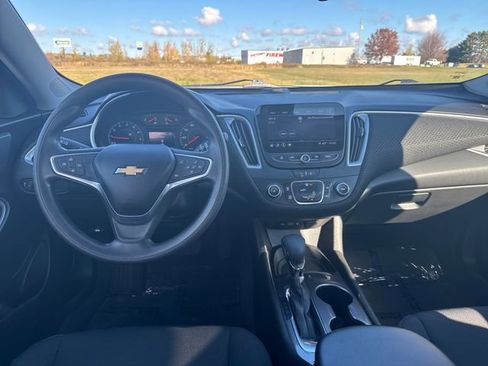 Used 2022 Chevrolet Malibu LS image 14
