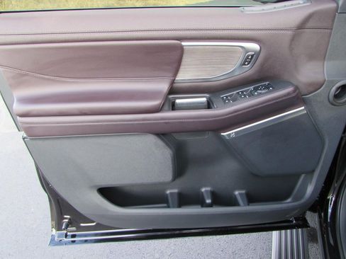 New 2025 Ford Expedition Platinum w/ Platinum Ultimate Package image 11