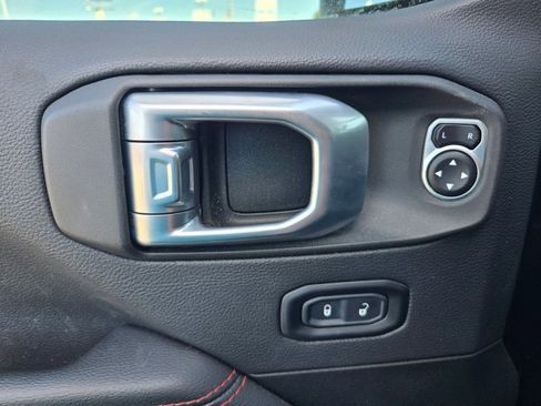 Used 2021 Jeep Wrangler Unlimited Rubicon w/ Xtreme Recon 35" Tire Package image 12