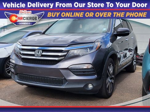 Used 2017 Honda Pilot Touring image 1