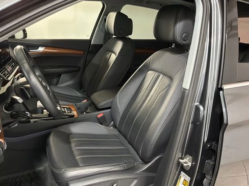 Used 2023 Audi Q5 2.0T Premium w/ Convenience Package AWD/4WD image 7