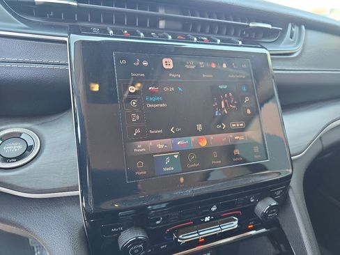 Used 2021 Jeep Grand Cherokee L Limited image 19