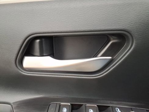 New 2026 Nissan Kicks SR image 17