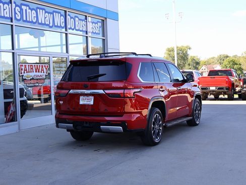 Used 2024 Toyota Sequoia Limited image 3
