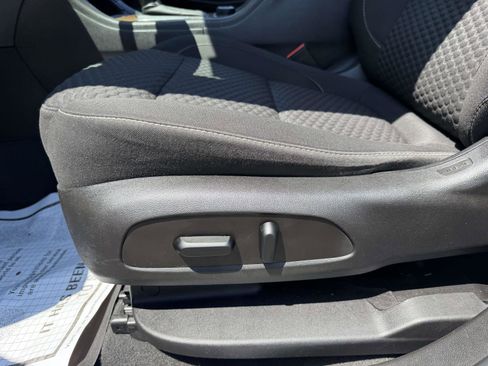 Used 2019 GMC Acadia SLE w/ Driver Alert Package I AWD/4WD image 17