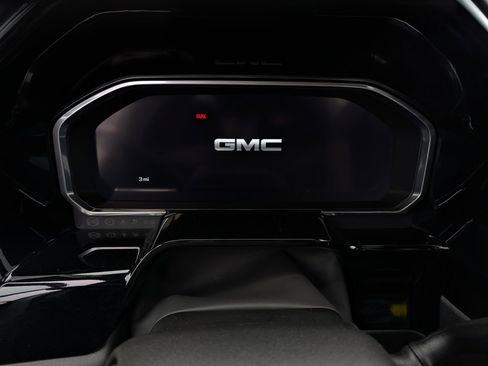 New 2026 GMC Sierra 2500 SLE image 2