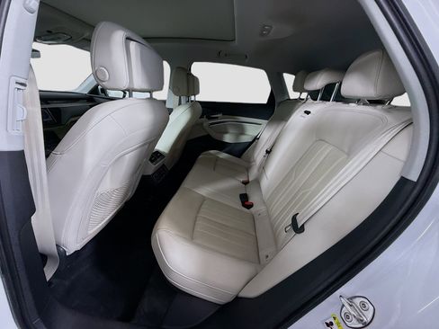 Used 2024 Audi Q8 e-tron Premium Plus w/ Premium Plus Package image 25