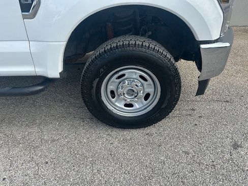 Used 2019 Ford F250 XL w/ XL Value Package AWD/4WD image 2