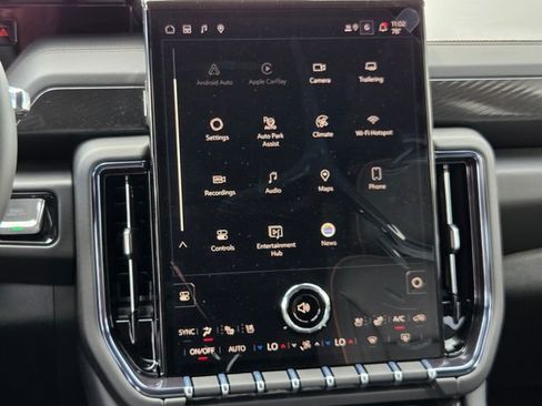 New 2026 GMC Yukon XL AT4 w/ AT4 Premium Plus Package AWD/4WD image 9