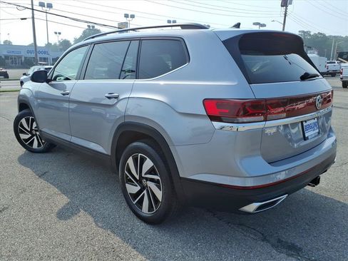 Used 2025 Volkswagen Atlas SE FWD image 6