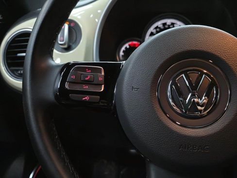 Used 2019 Volkswagen Beetle 2.0T Final Edition SEL FWD image 19