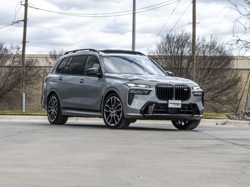 Used 2026 BMW X7 M60i image 2