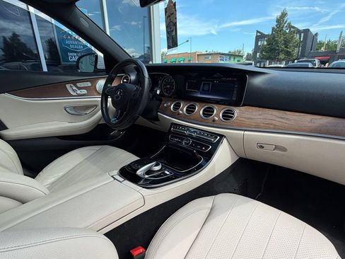 Used 2017 Mercedes-Benz E 300 4MATIC image 15