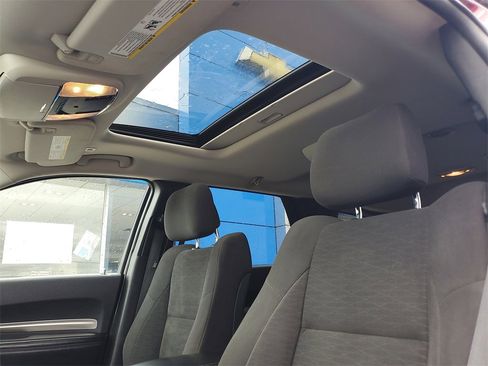 Used 2018 Dodge Durango SXT w/ Quick Order Package 2BB image 12